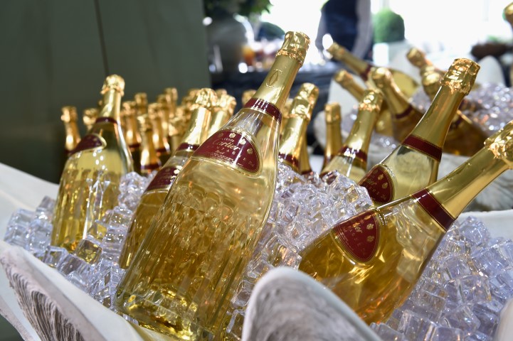 700065097 AJ 8784 2DE3FE92782F1DEC2B9C8A2AD8B6140F